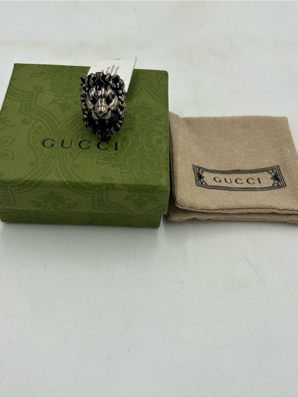 Unisex Gucci, iconic Lionhead silver ring featuring black crystal size 10 Italy - Picture 3 of 11